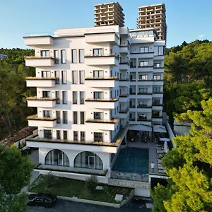 Great White Hotel Shëngjin